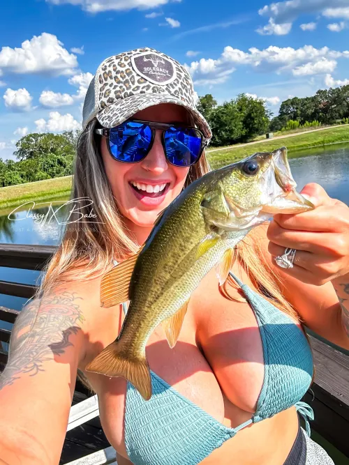 Thumbnail Huge Catch & Country Girls: Join classytxbabe's Adventure