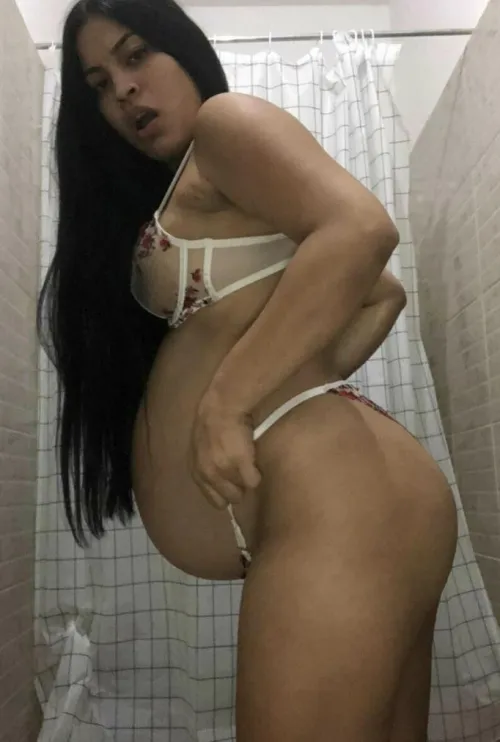 Thumbnail Eating pregnant - Would you do it? | eli_selinabelly - Pregnantporn