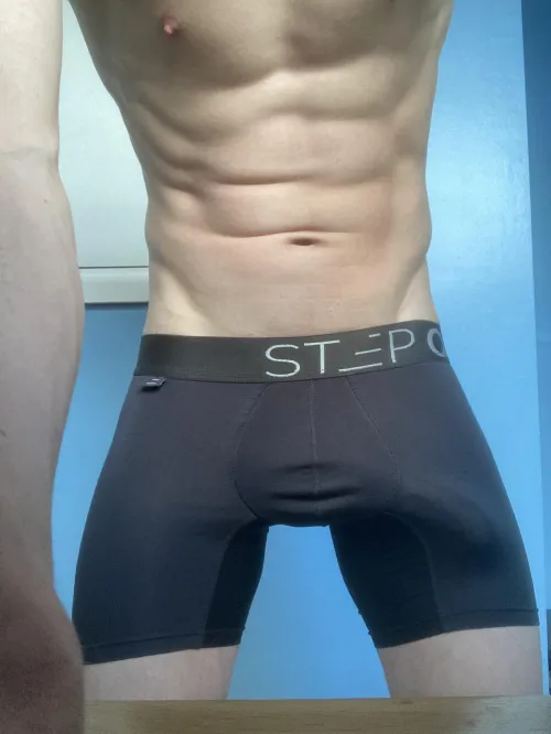 Thumbnail Tight Troubles: w3l5h1's Experience in the Bulges Category at 33