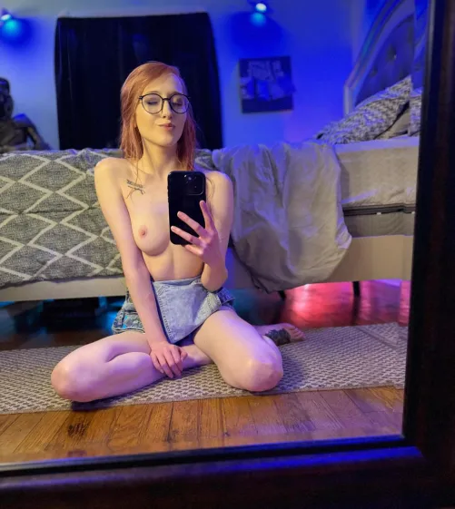 Thumbnail Nerdy Ginger: A 5ft 98lbs Tale by NaturallyRedHair in xsmallgirls