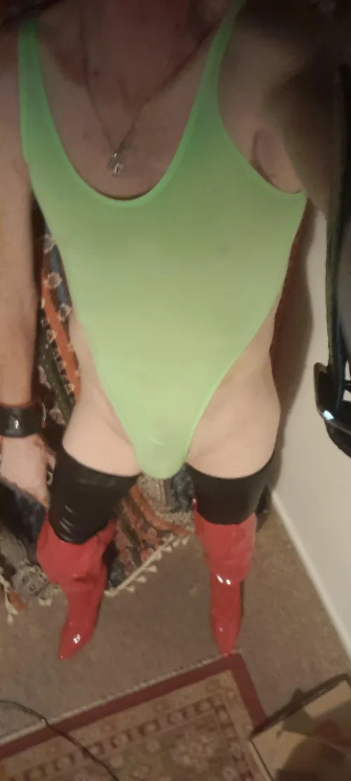 Thumbnail bobthongbluge Explores Color Coordination in GayThong Fashion