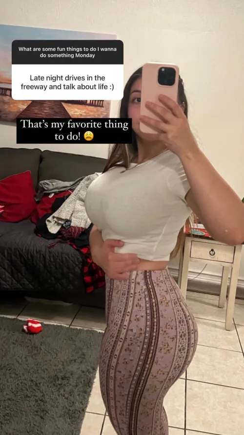 Thumbnail Unveiling 2busty2hide: IG Post Revelation