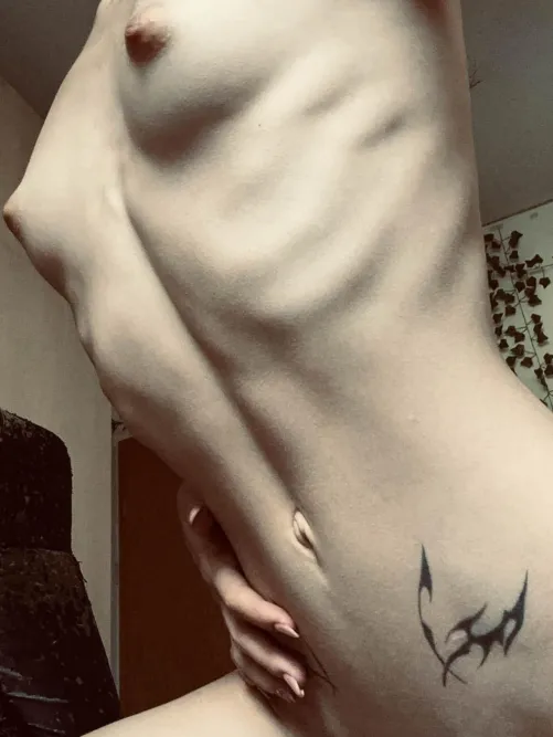 Thumbnail Isla_Lucinda: Powerfully Petite and Sexy