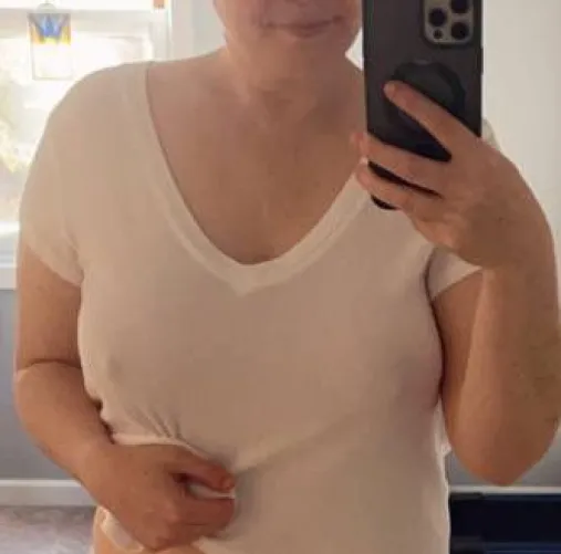 Thumbnail Exploring the No Bra Trend with CougarMarie in the Pokies Category