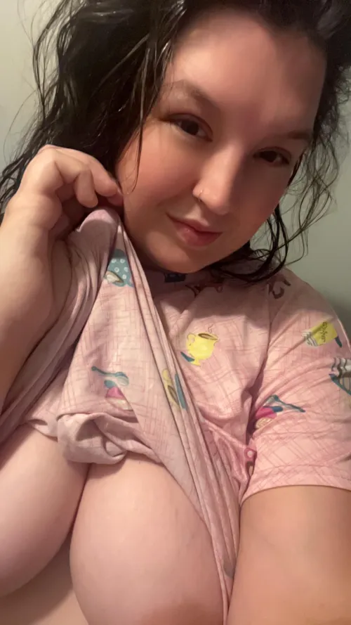 Thumbnail Morning Pleasures Await: brittxbabyxxx's Seductive Call