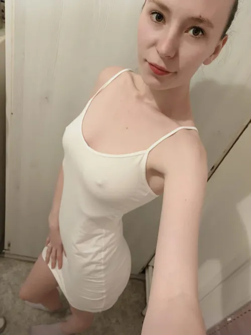 Thumbnail Academic_Main_2733 Reveals Never Wearing a Bra