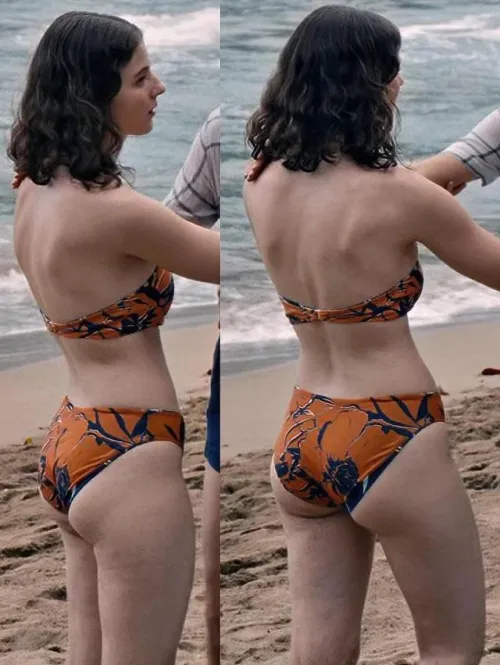 Thumbnail Discover Thomasin McKenzie's CelebrityButts | CarpetImmediate3547