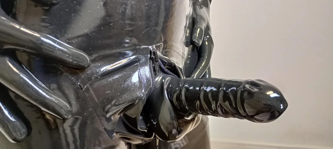 Thumbnail Exploring Different Angles in Shiny Catsuits and Sheaths by TheRubberyGuy