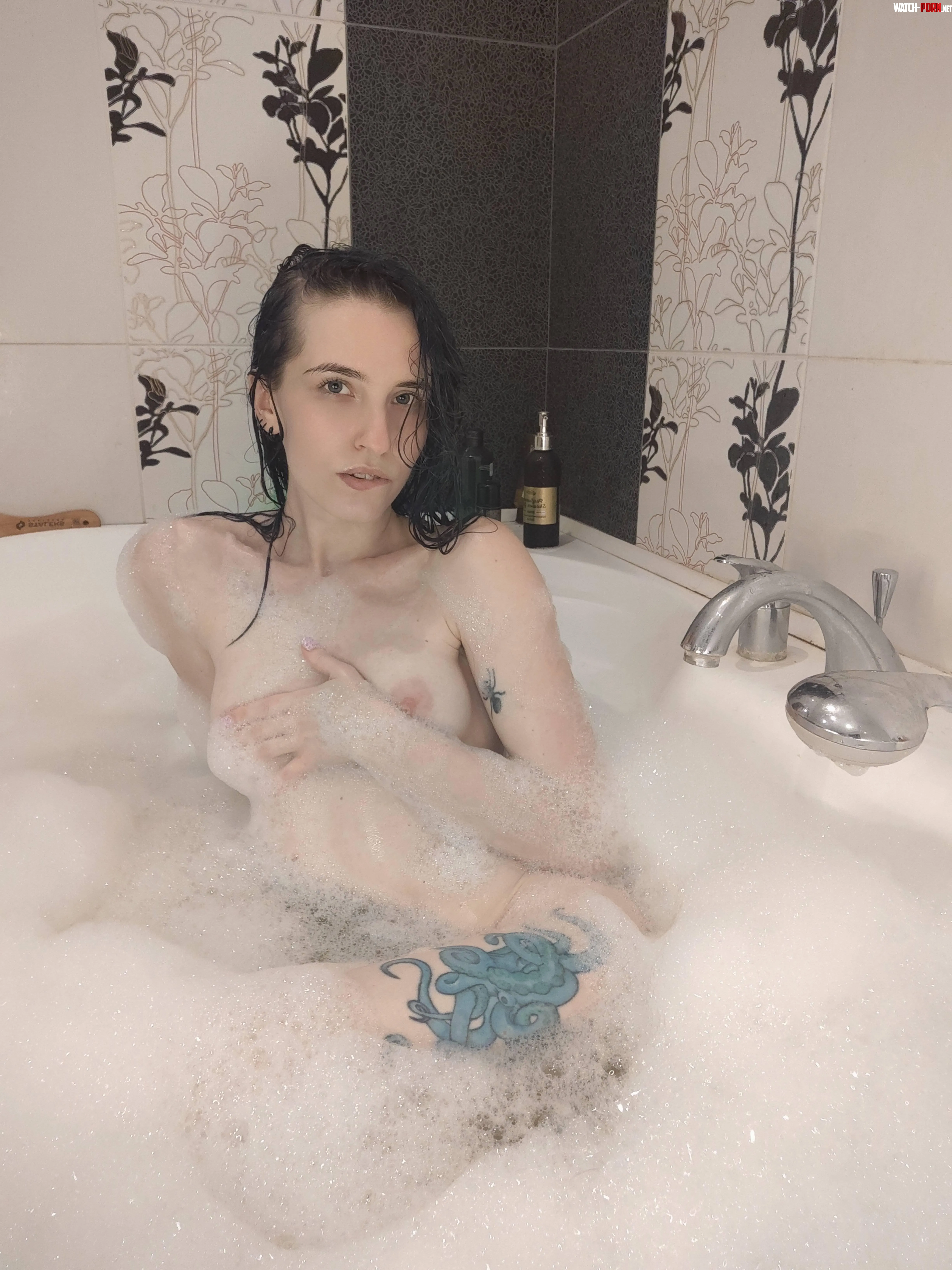 take a warm bath and tease you by hailey_cute