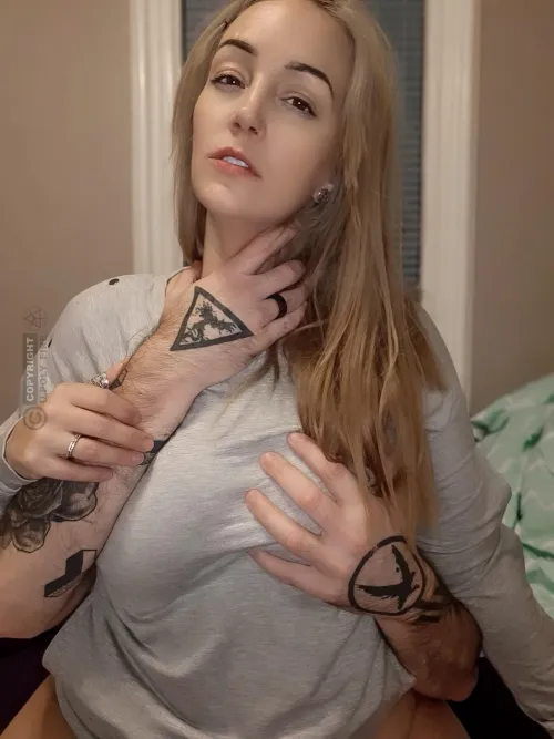 Thumbnail Poly_Fire: Unveiling a Rough-Playing MILF with Big Tits & More on OnlyFans101