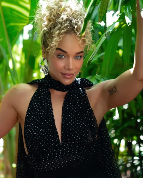 Thumbnail Jasmine Sanders: A Captivating Beauty in the World of PrettyGirls by Ooperatur