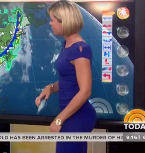 Thumbnail jasonrmns Explores the Enigma of Dylan Dreyer's Beauty