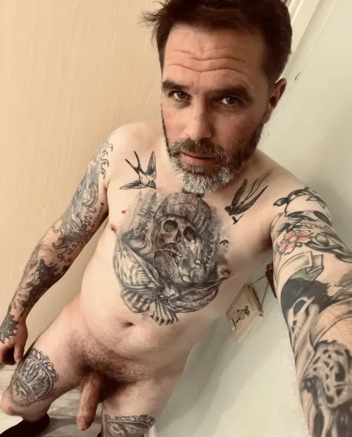 Thumbnail Midweek Showing: Hot Tattooed Guy Pics from Ok_Strength_7905