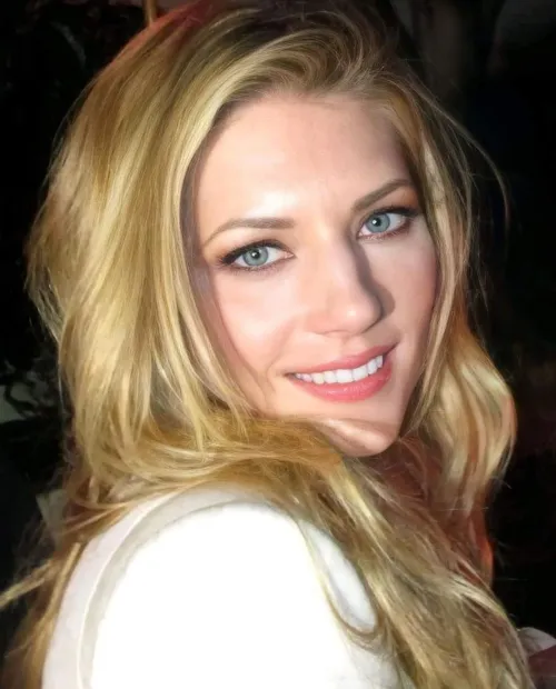 Thumbnail Embracing Beauty: Spotlight on Katheryn Winnick