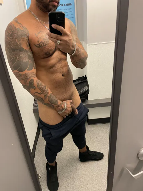 Thumbnail After Gym Mirror Selfies: Hot Guys with Tattoos