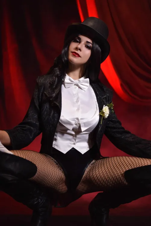 Thumbnail Cosplay Fantasy: Zatanna Zatara and Yuna Kairi Art Revealed