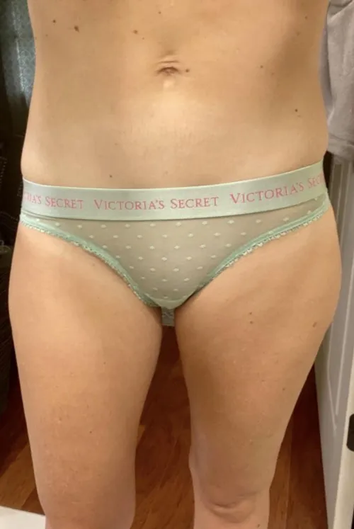 Thumbnail Buckeyenurse82 Shares Love for Thongs | MilfPanties Collection