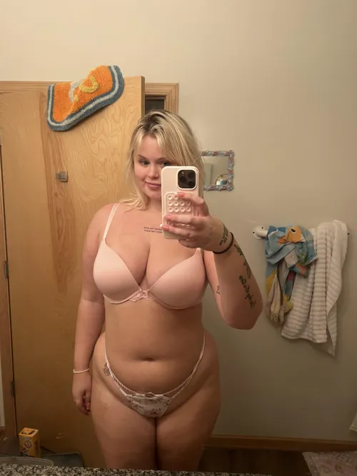 Thumbnail Chubby Tall Blonde Delights: Discover BBW Chubby Pleasures with wispy_girlwa