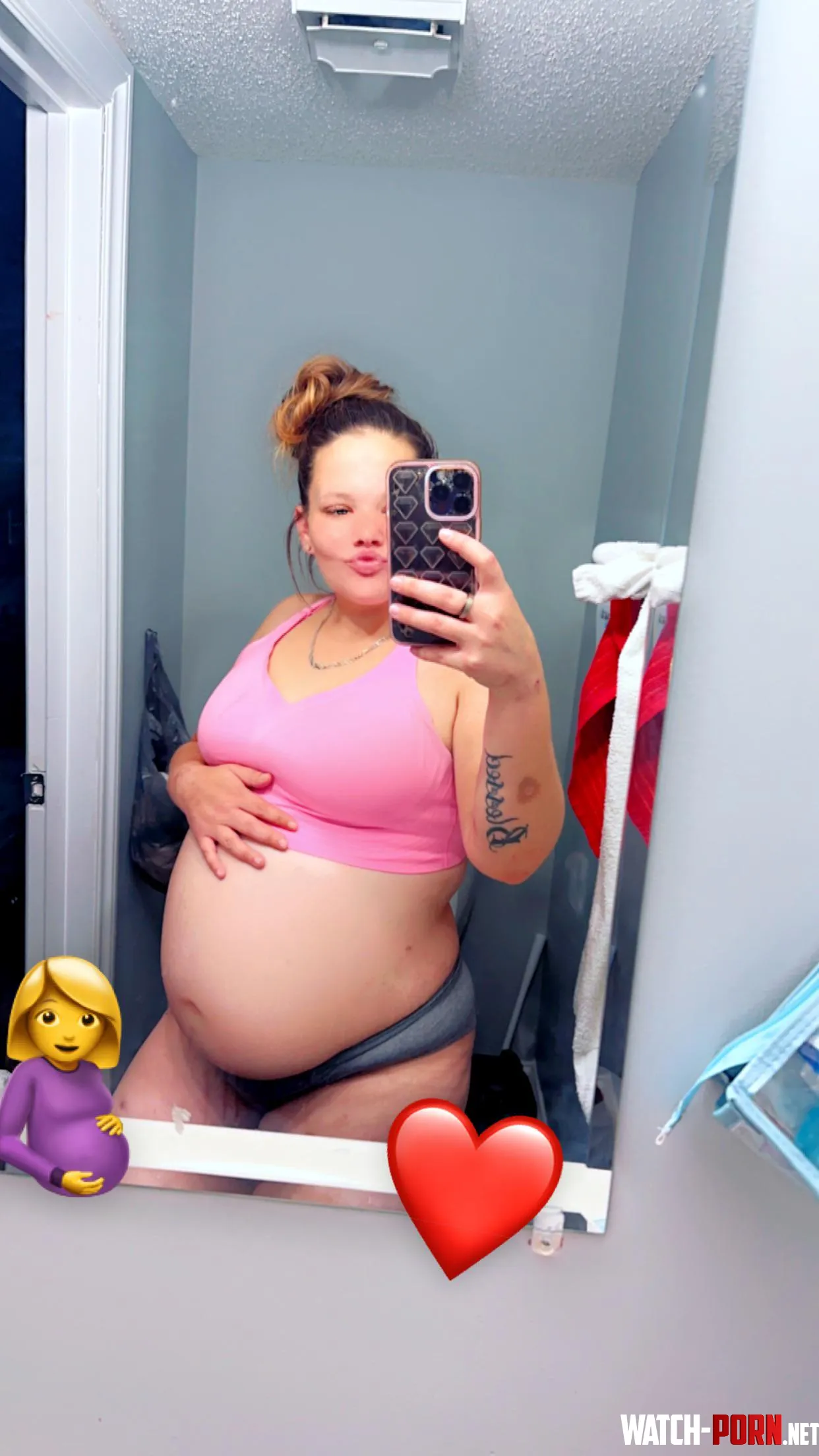 30 weeks 10 to go   by hazzzel20