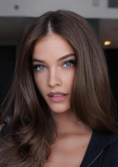 Thumbnail Barbara Palvin: Stunning Features of a Pretty Girl