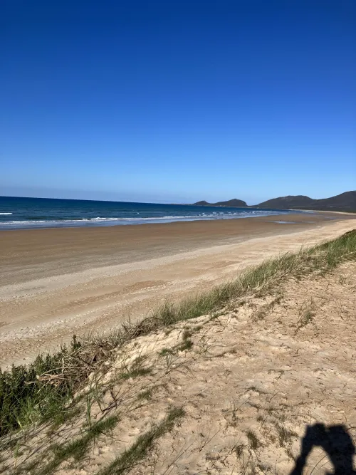 Thumbnail Discovering Helyer Beach: TAS, Australia's Gem