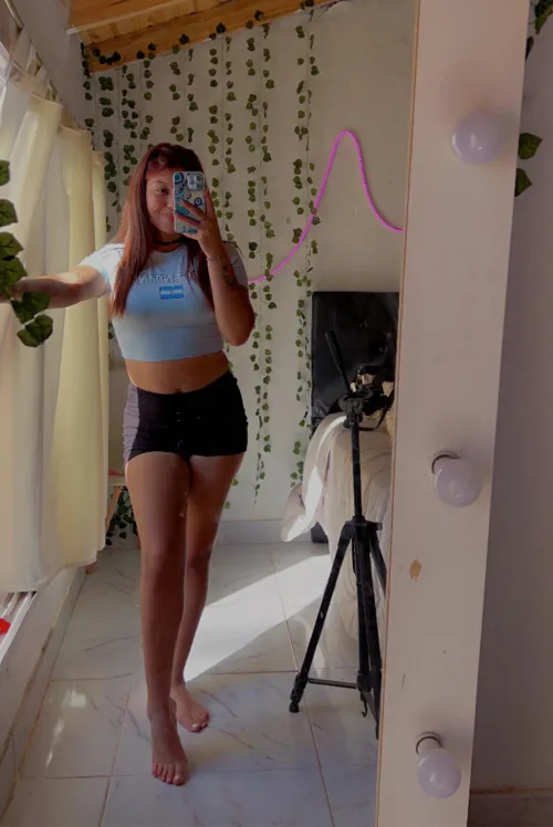 Thumbnail Selfie Ready: Styling with the Latest Top | croptopgirls