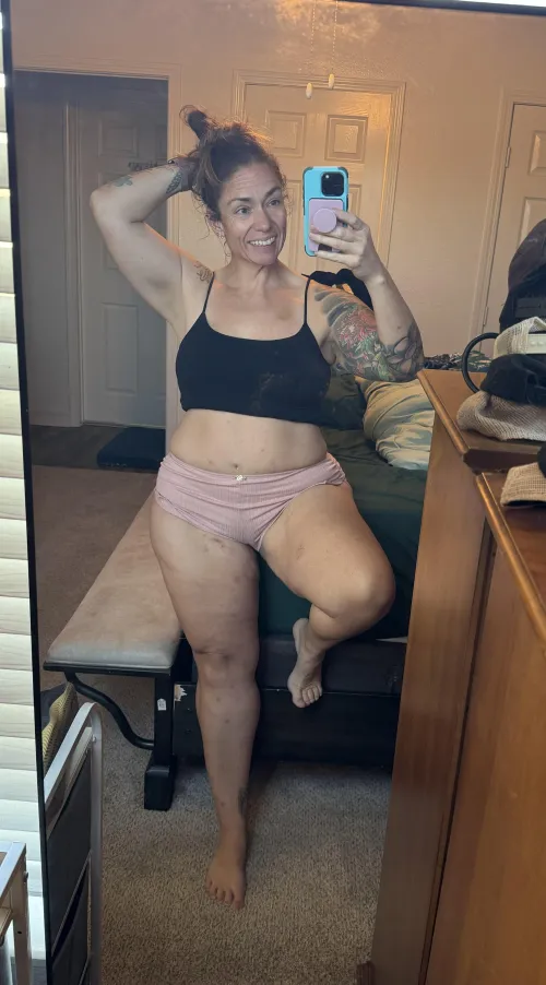 Thumbnail Empowered Mom of Multiples Embracing Sexy Mom Bod | cindyvanessa