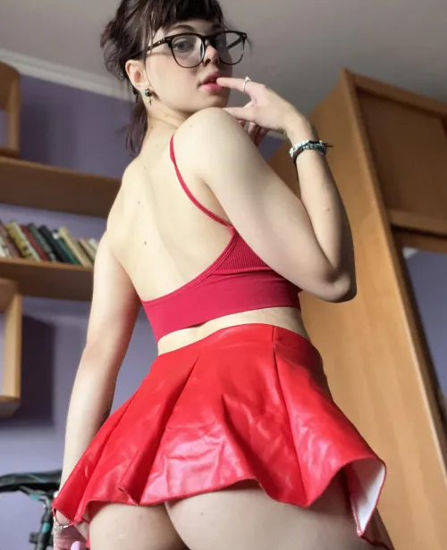 Thumbnail SkinnyLovess - Hot Miniskirt Moments: Ass Sticking Out