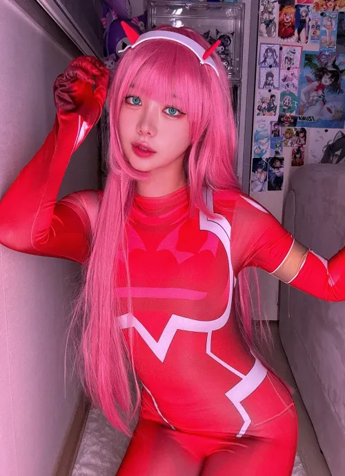 Thumbnail Yui Showcases Zero Two DARLING in the FRANXX Cosplay