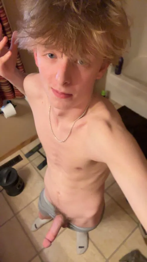 Thumbnail Relevant_Win2's Intriguing Twink Temptation Unveiled