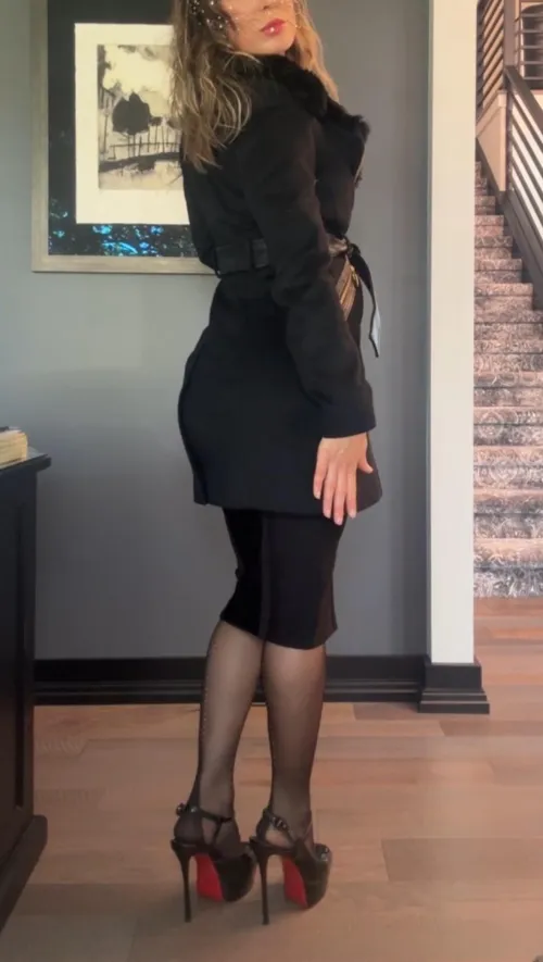 Thumbnail Black pencil skirt F 45 by FitMilfSam