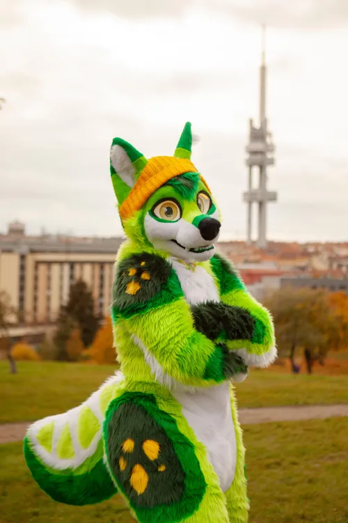 Thumbnail Amazing Fursuit Outing: Meet Lime 3 - Larax22