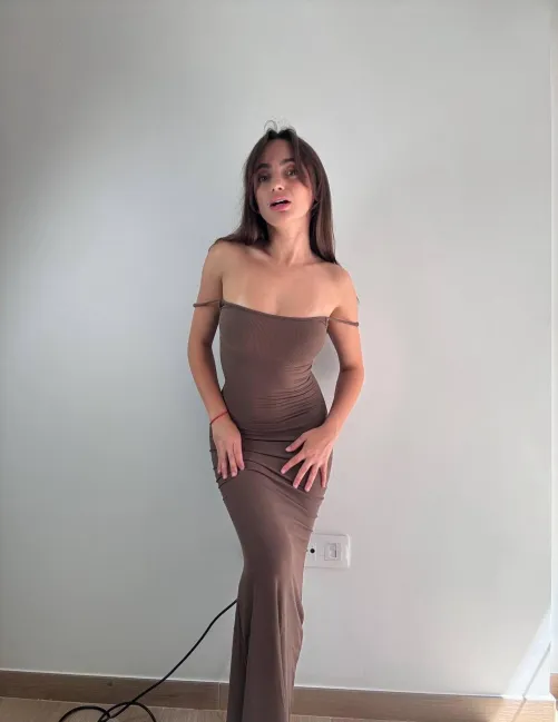 Thumbnail Seductive Charm: Intriguing Views in Tight Dresses by zzillababy