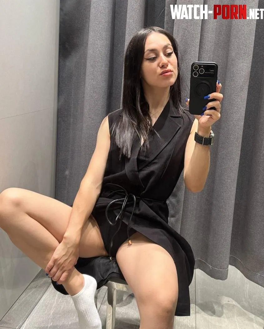 What a perfect changing room to fuck in by meledylove