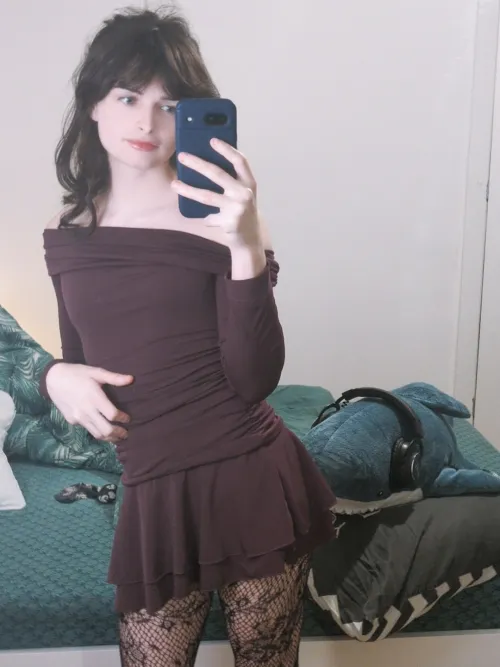 Thumbnail Milthy_Ave Shares New Dress Look in femboy Category