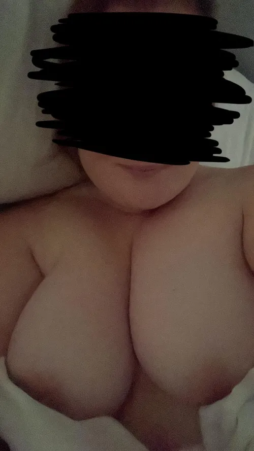 Thumbnail justsatinacarpark's Secret: 35F, Don't Tell My Husband | RateMyBoobs Confessions