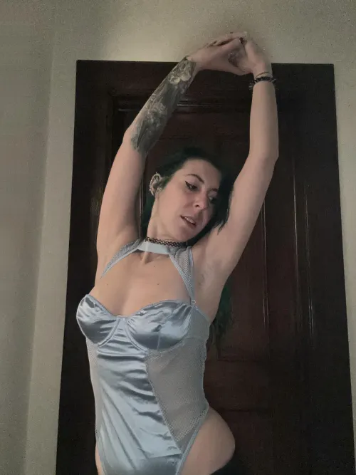 Thumbnail Exploring the Fascination with Reaching Armpits | sirenskiss3 | armpitfetish