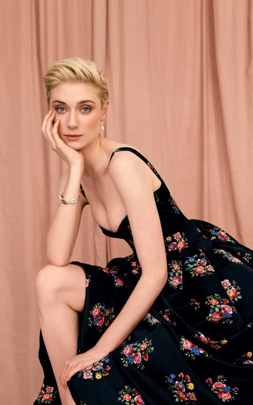 Thumbnail Elizabeth Debicki: A Glimpse into Sensuality by No-Director-3379