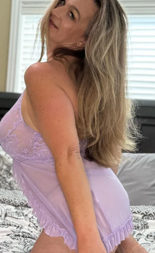 Thumbnail Seeking Pleasure: Stacy_Undercover Calls for Milf Lovers