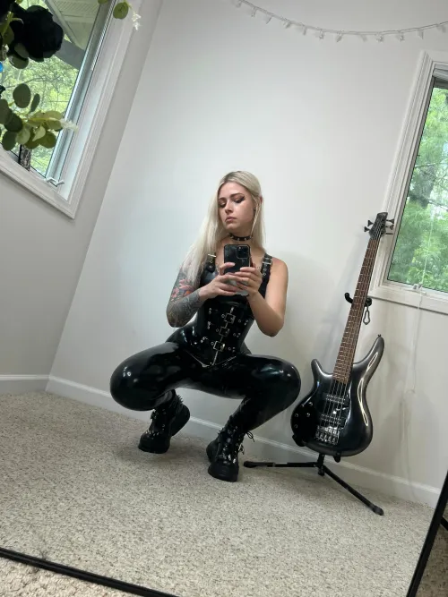 Thumbnail Catuit vs. Bass Showdown by MistressMercyxoxalt in ShinyPorn