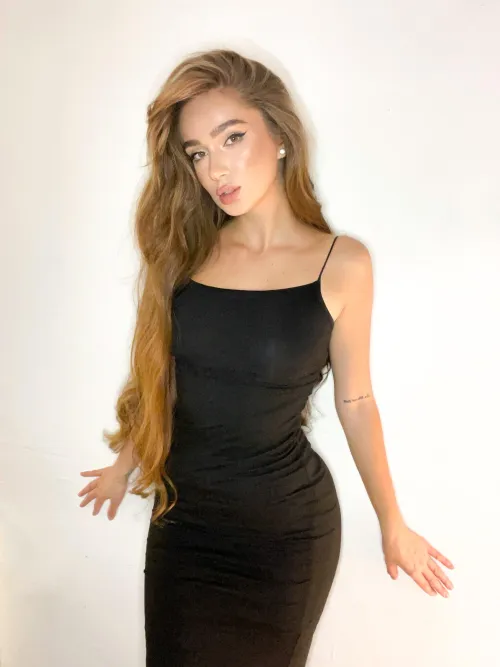 Thumbnail Unleashing the Mistress Vibe in a Tight Dress | IHateYouself