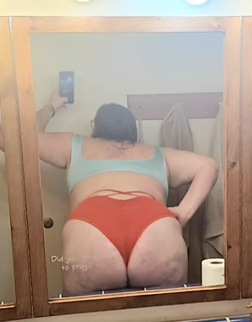 Thumbnail Exploring Desires: Calling for a Spanking in BBW Realm