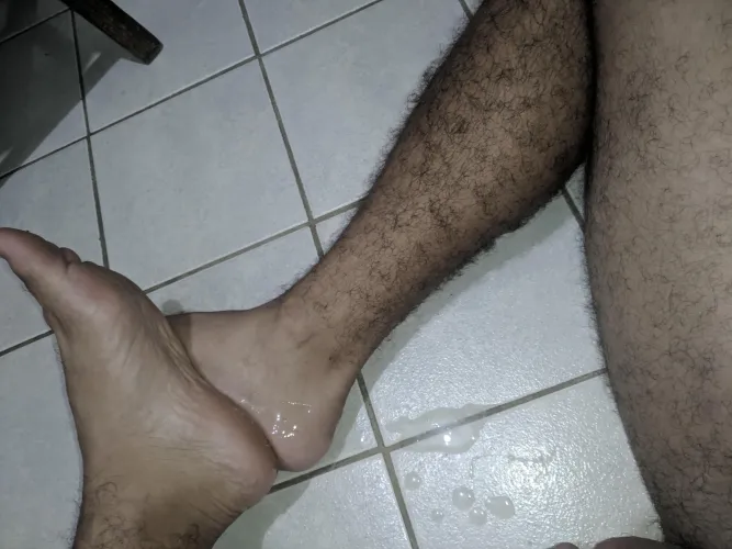 Thumbnail Exploring 'Hairy and Full of Cum' by Snapdante