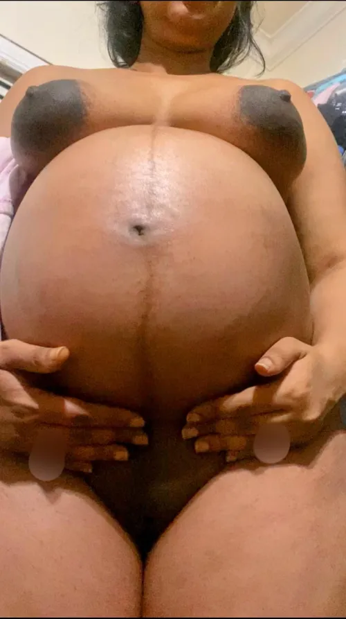 Thumbnail k683 Shares Another Throwback Pic in PreggoPorn Collection