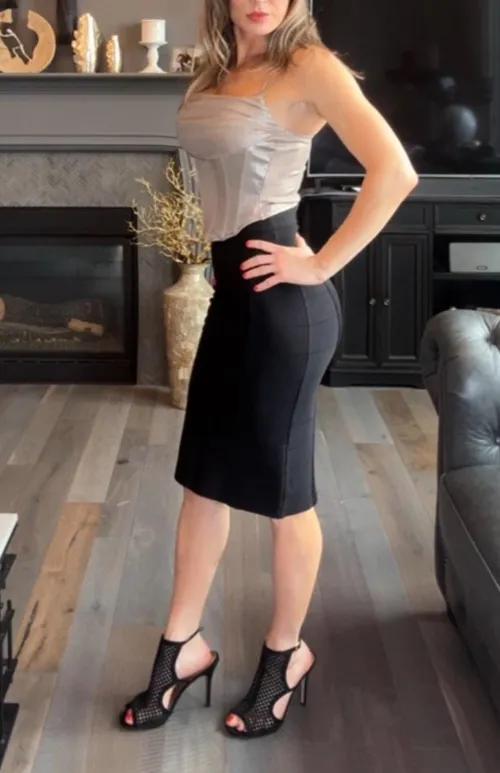 Thumbnail Last day to wear my pencil skirt with sandals and a sleeveless top F 45 by FitMilfSam