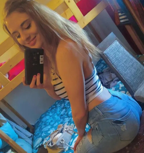 Thumbnail Sexiest Mirror Pics - RedRayBae | SexyButNotPorn