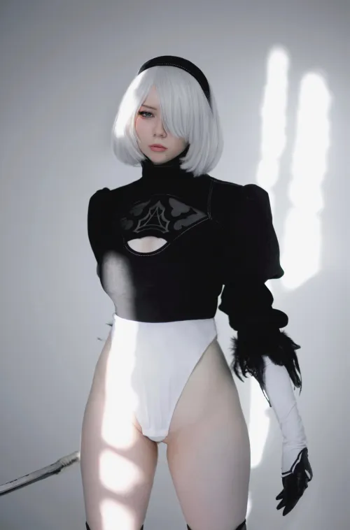 Thumbnail Neroextra's Stunning 2b Cosplay Journey | 2Booty