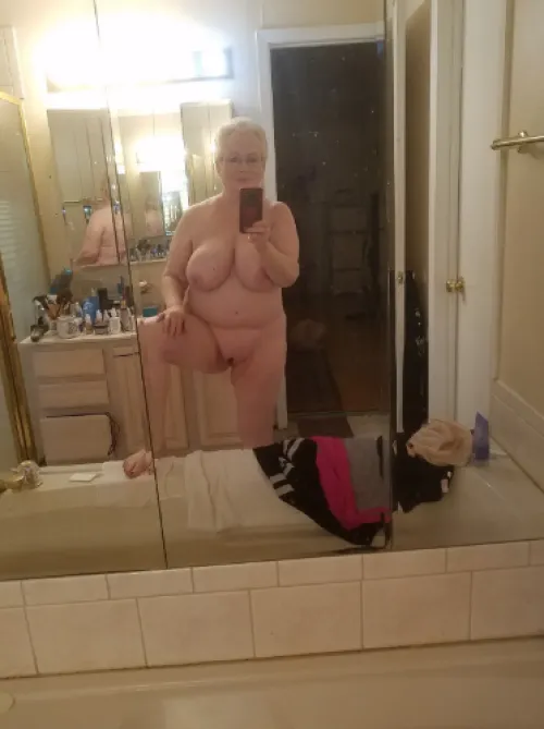 Thumbnail Objective-Rain-5936's Selfie: Dive into the World of Gilf Beauty