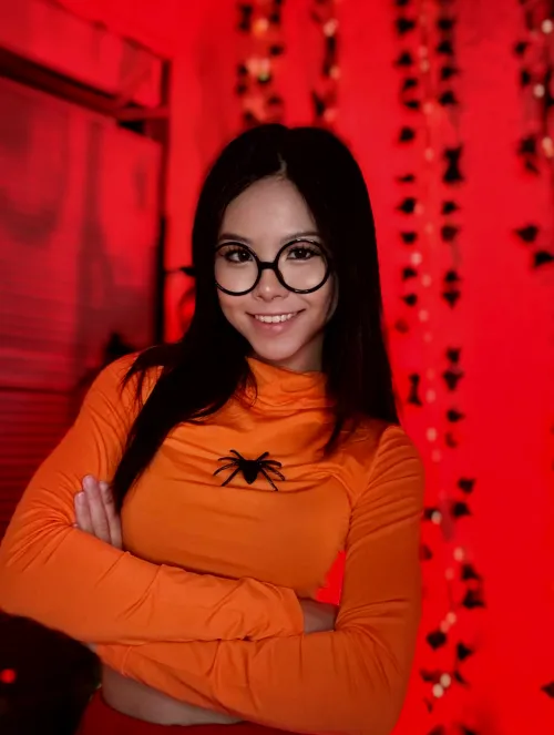 Thumbnail Velma Cosplay by Hanna Zuki | Cosplaygirls