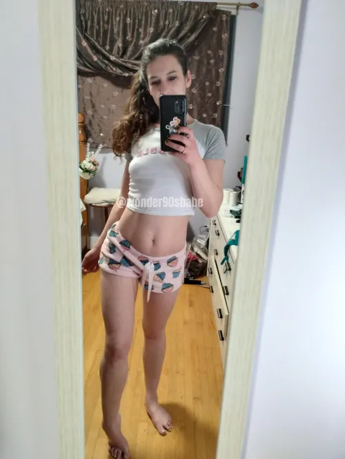 Thumbnail Just a Cute Selfie in My Crop Top - Croptopgirls by Wonder90sbabe